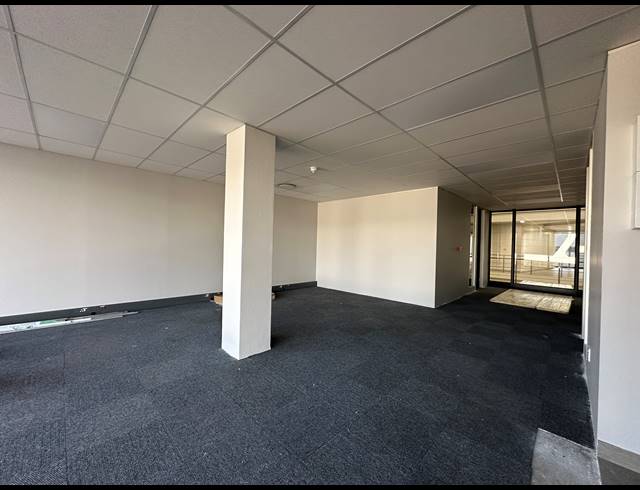 144M² OFFICE TO LET IN DORINGKLOOF